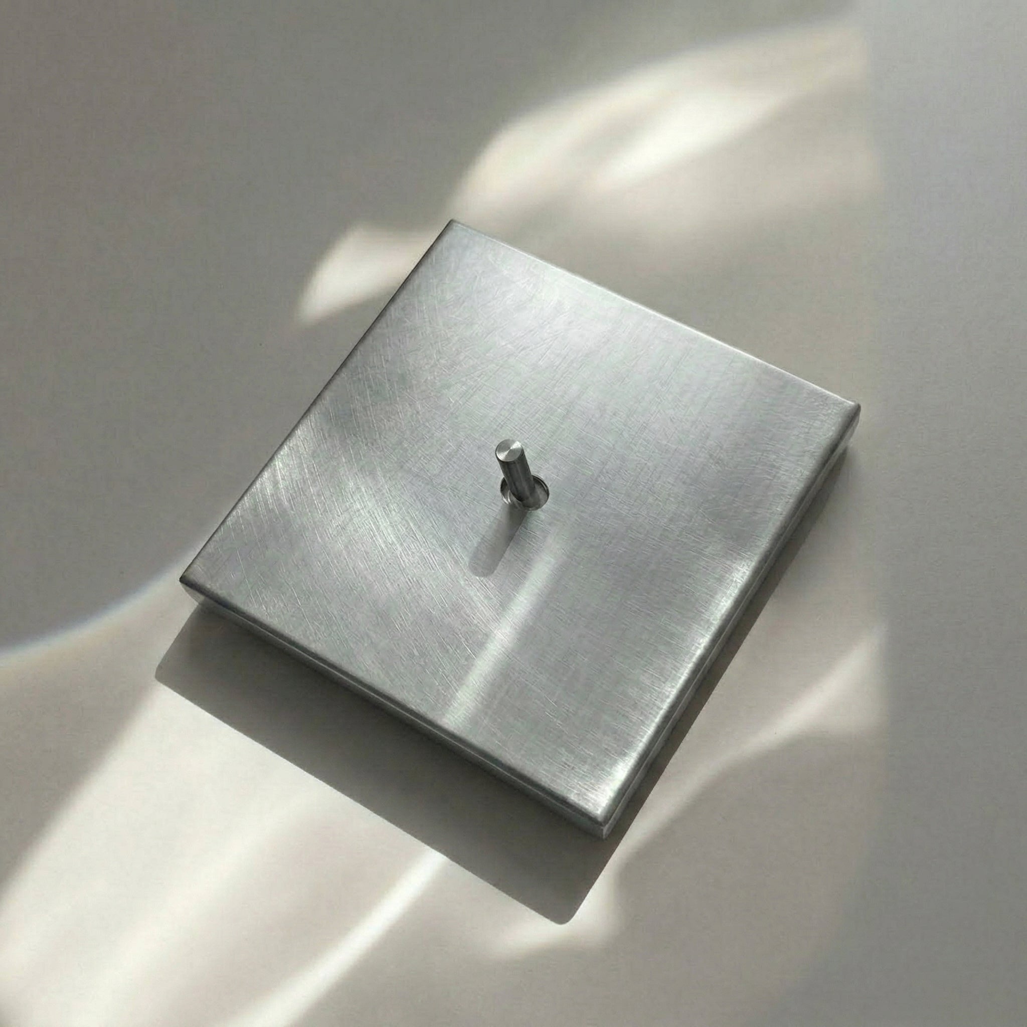 黏貼式開關 | 亂紋鋁 | 86型