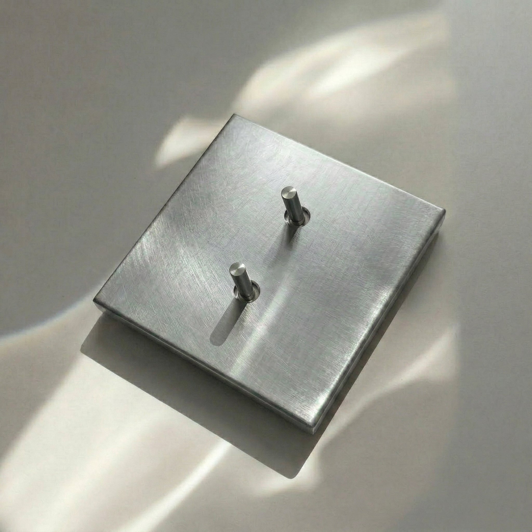 黏貼式開關 | 亂紋鋁 | 86型