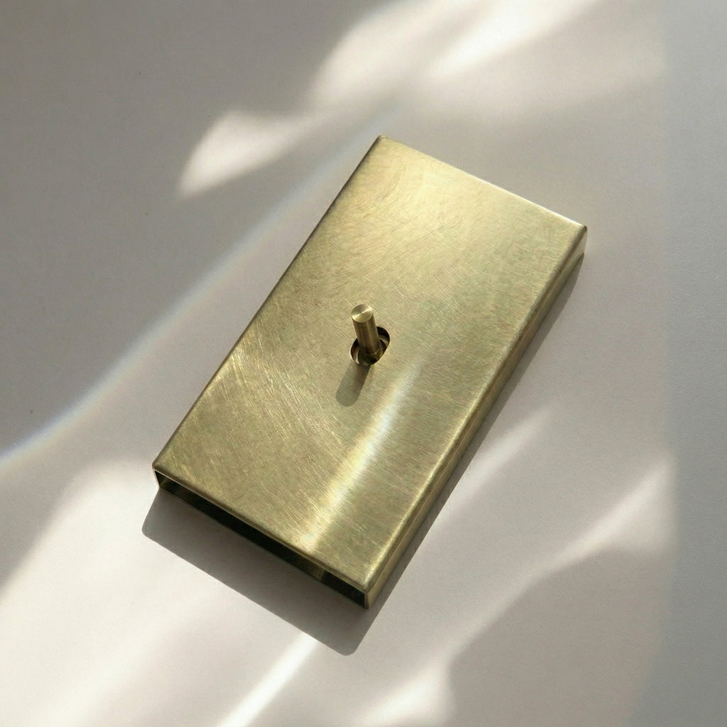 黏貼式開關 | 亂紋銅 | 美規